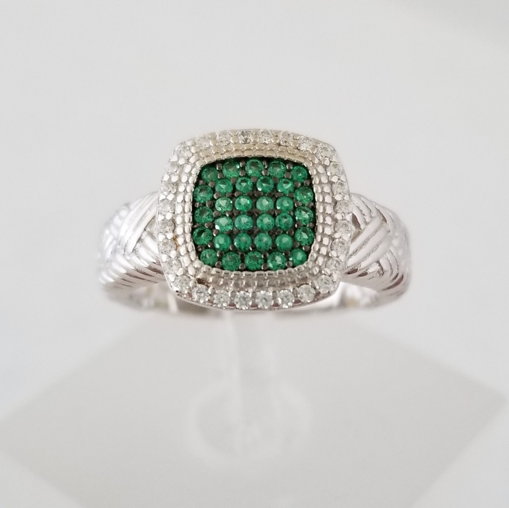 HOST PICK!!! 💚 Sterling Silver Green Spinel Ring